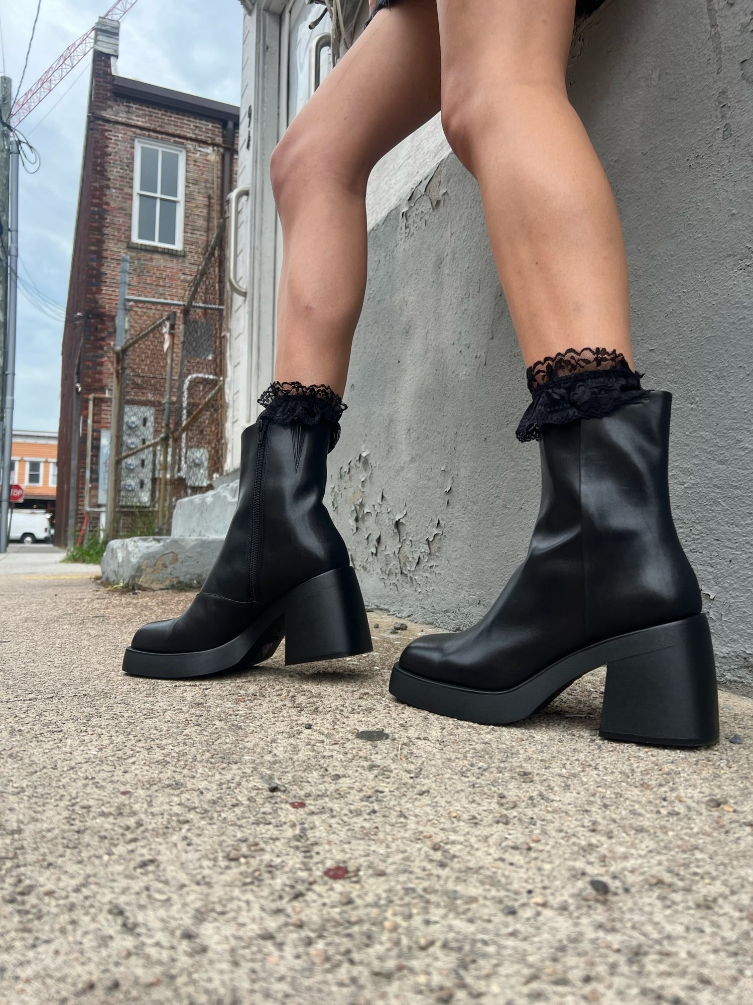 SHOES